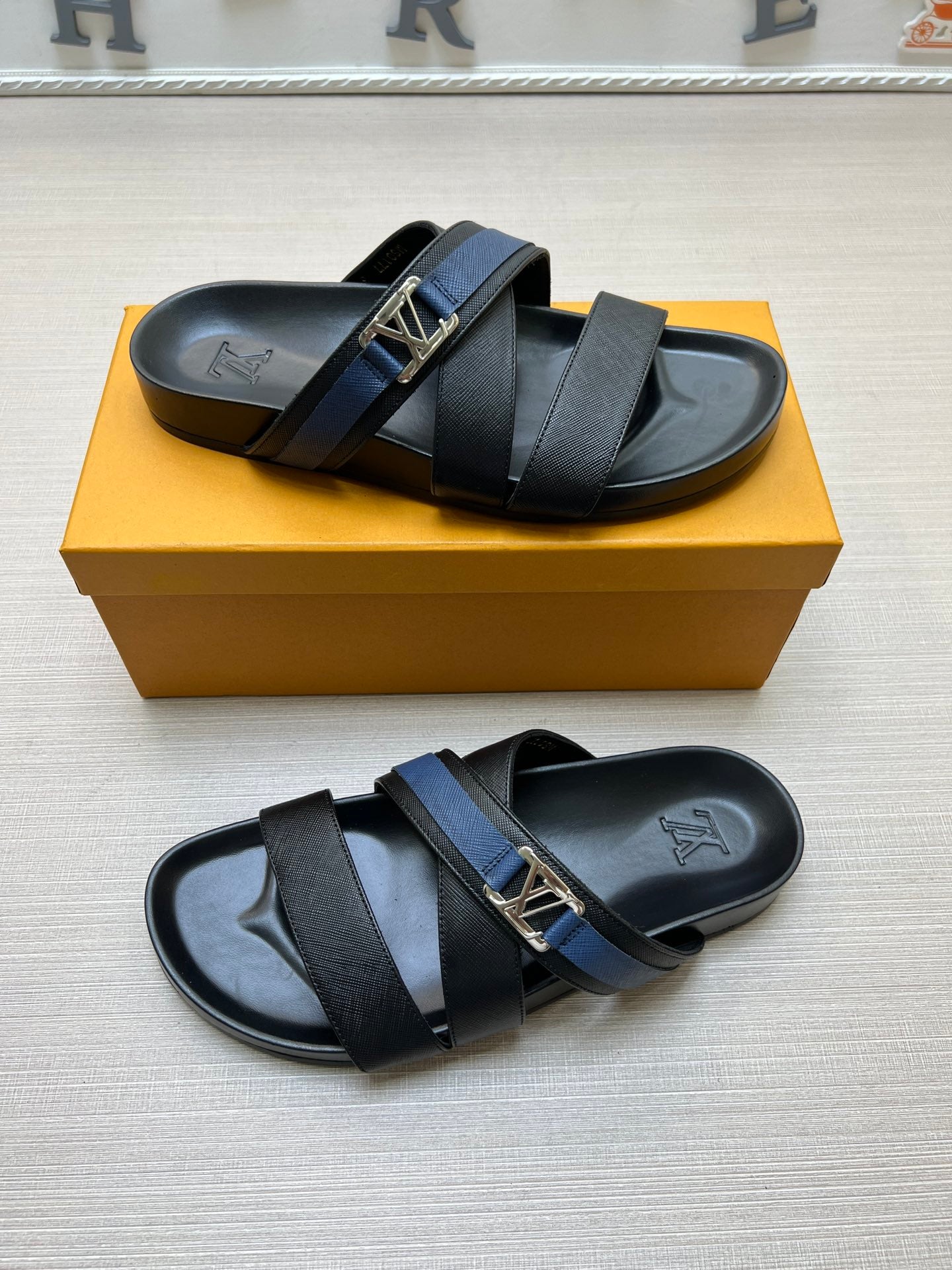 54E88Z Popular slippers