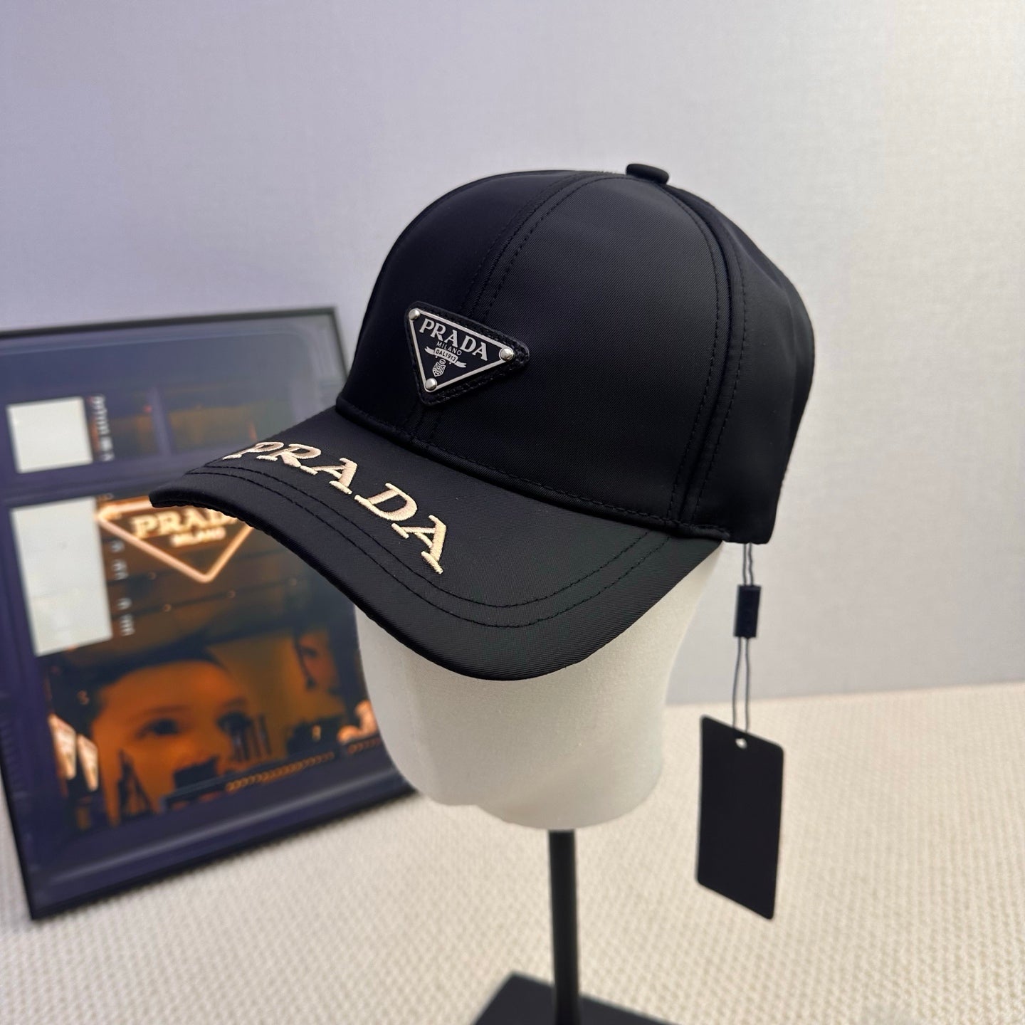 16XP35M Popular hats