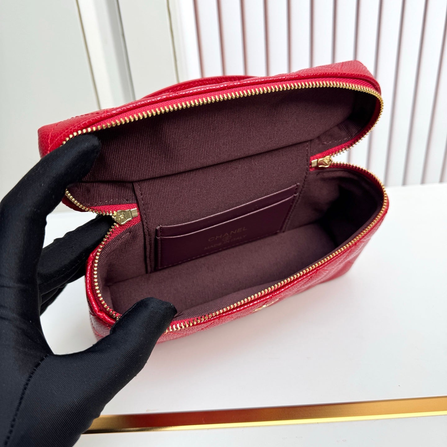 B1X66C19  Popular leather bag