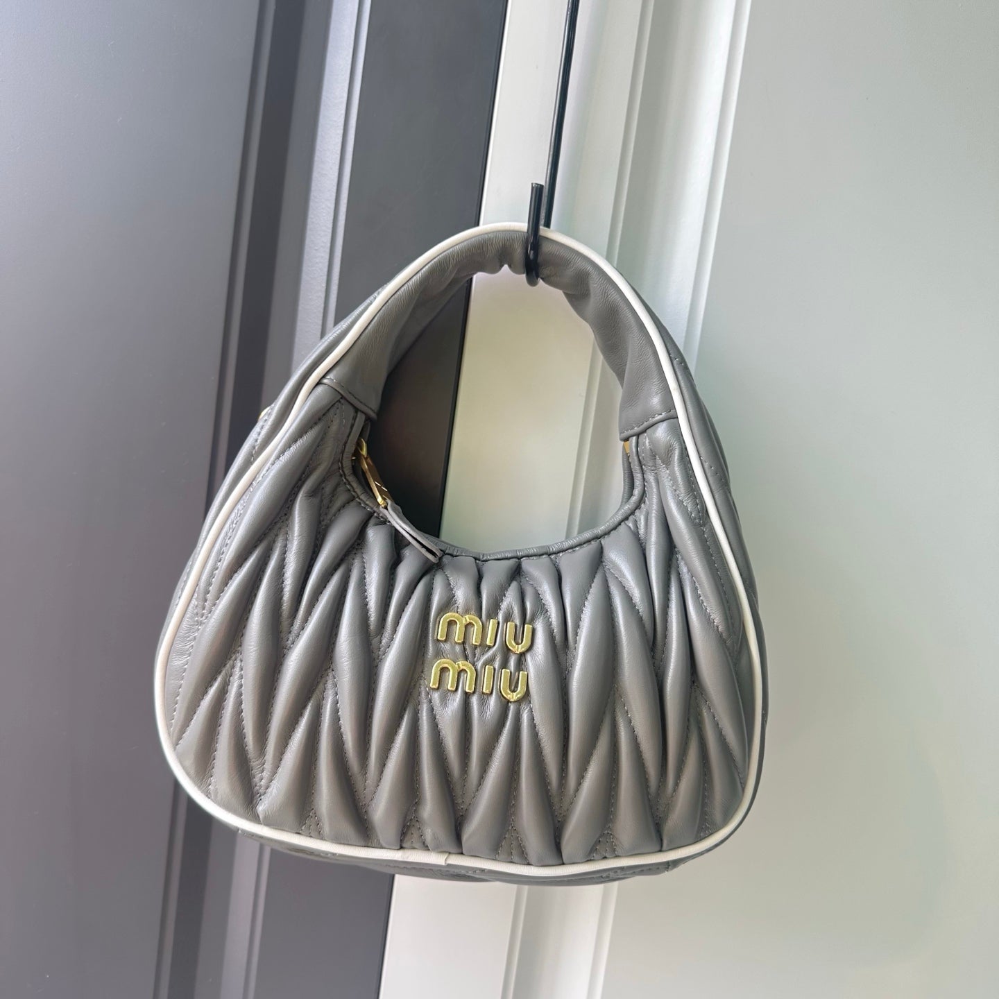 146PA118B Popular leather bag