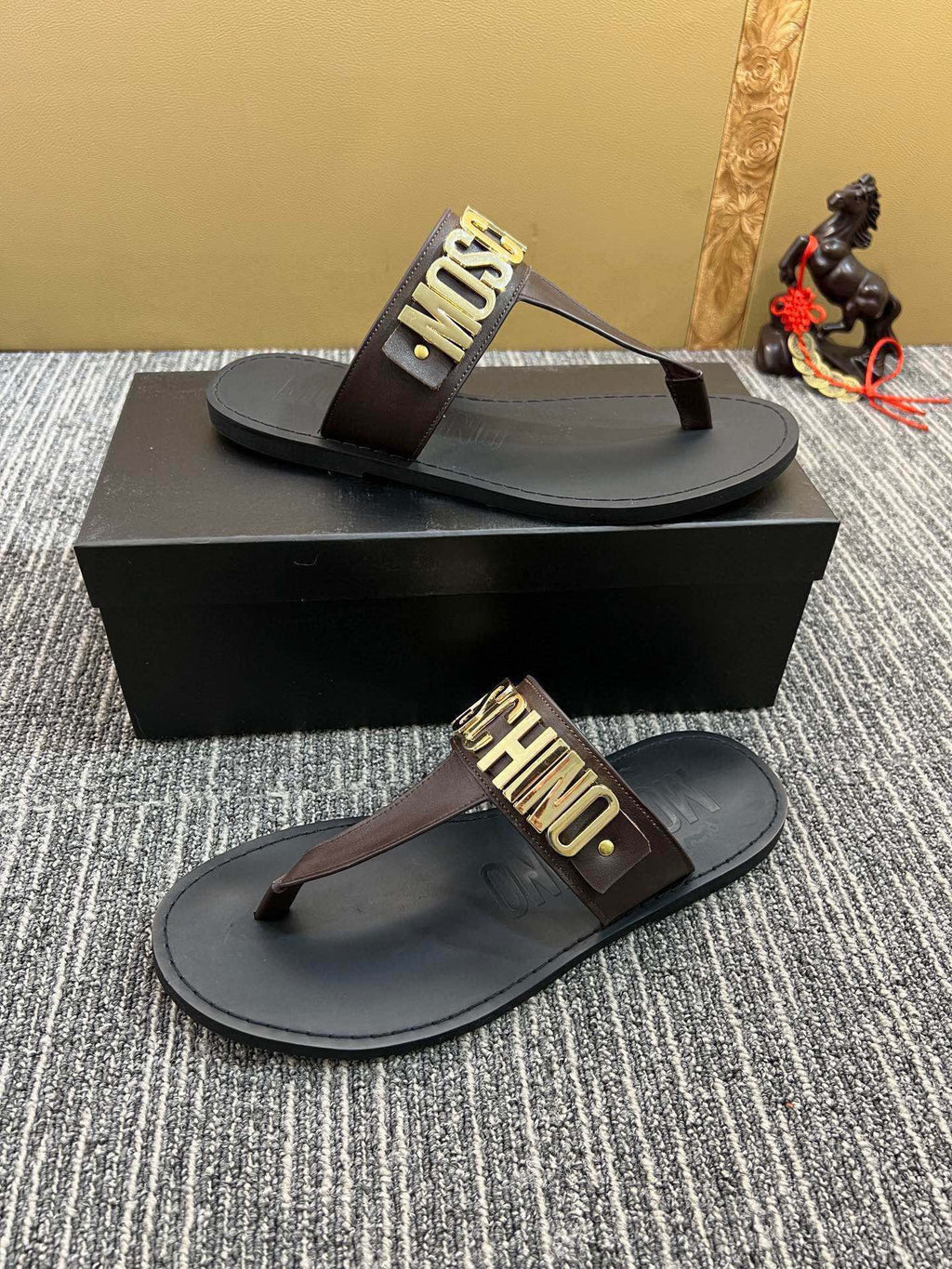 54A118Z Popular slippers