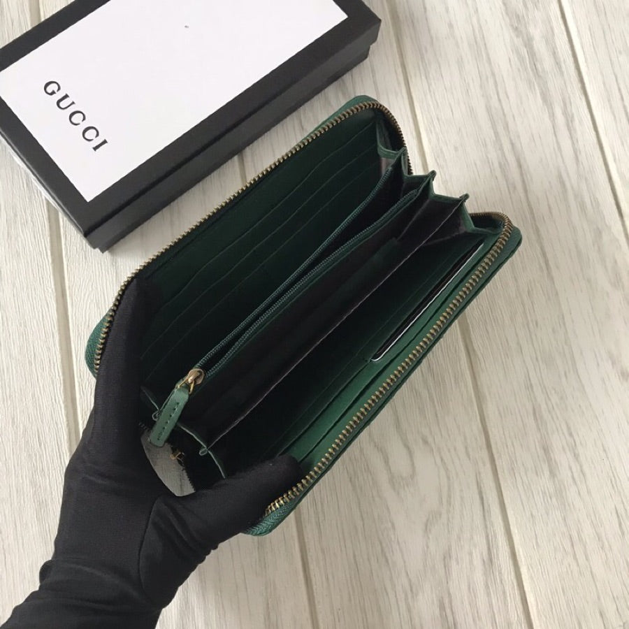 1XB81B Popular leather wallets