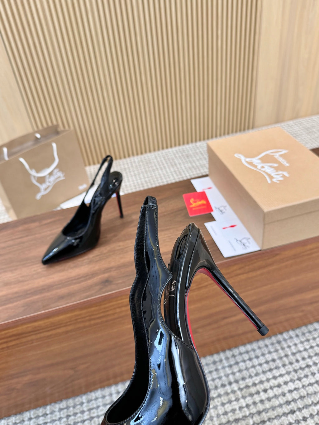 275NA5Z  Popular leather High heels