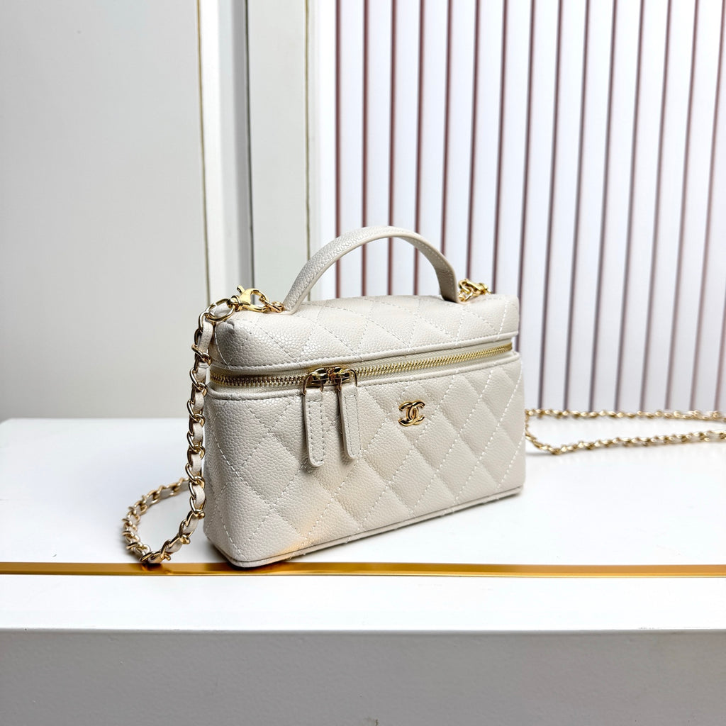 B1X66C19  Popular leather bag