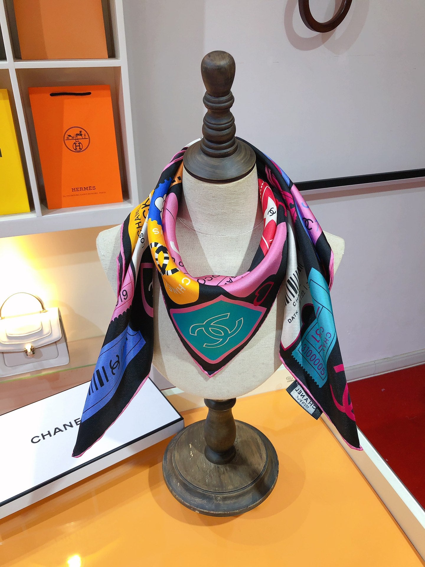 1ZC176W  Popular Silk Scarve