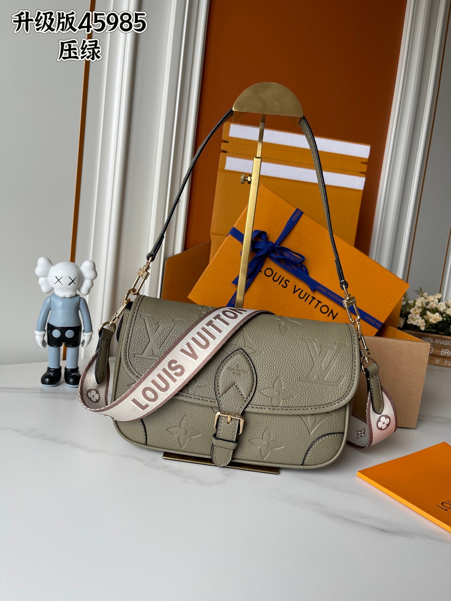 136PE38B Popular leather bag
