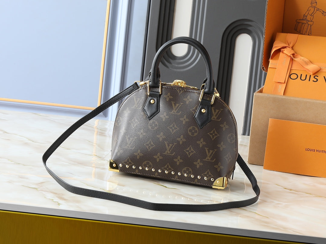 146PE84B Popular leather bag