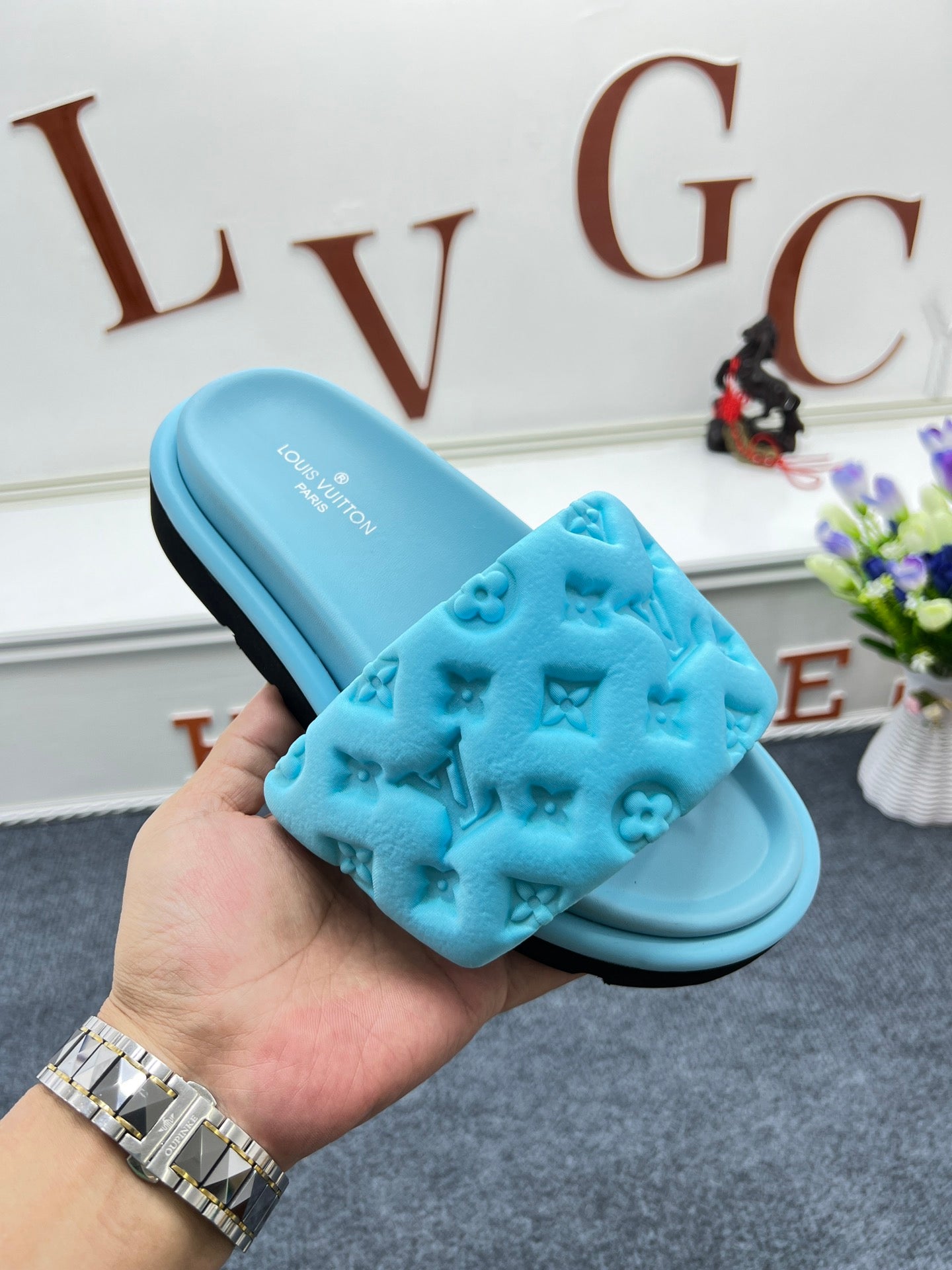 5YE115Z Popular Slippers