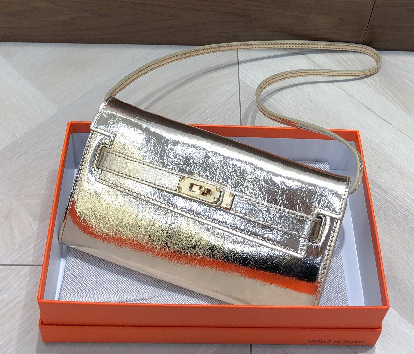 B1X66H11 Popular high-quality leather bag