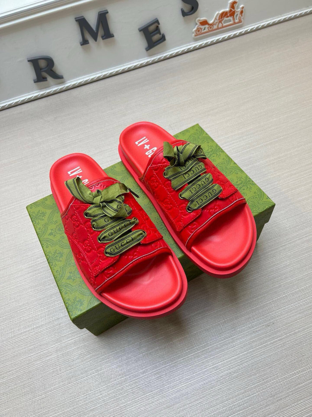 5WB242Z Popular Slippers