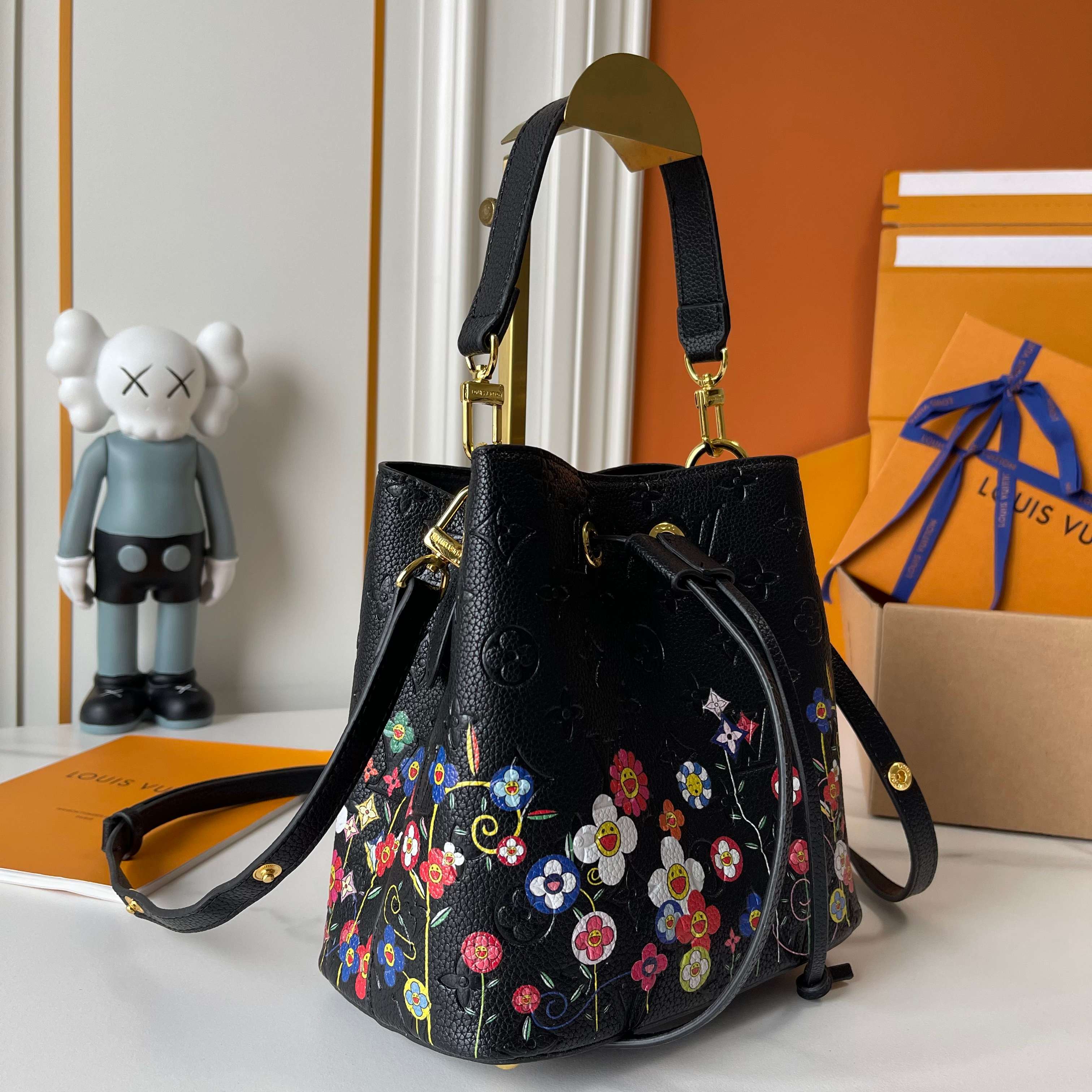 15RE33B  Popular   leather bag