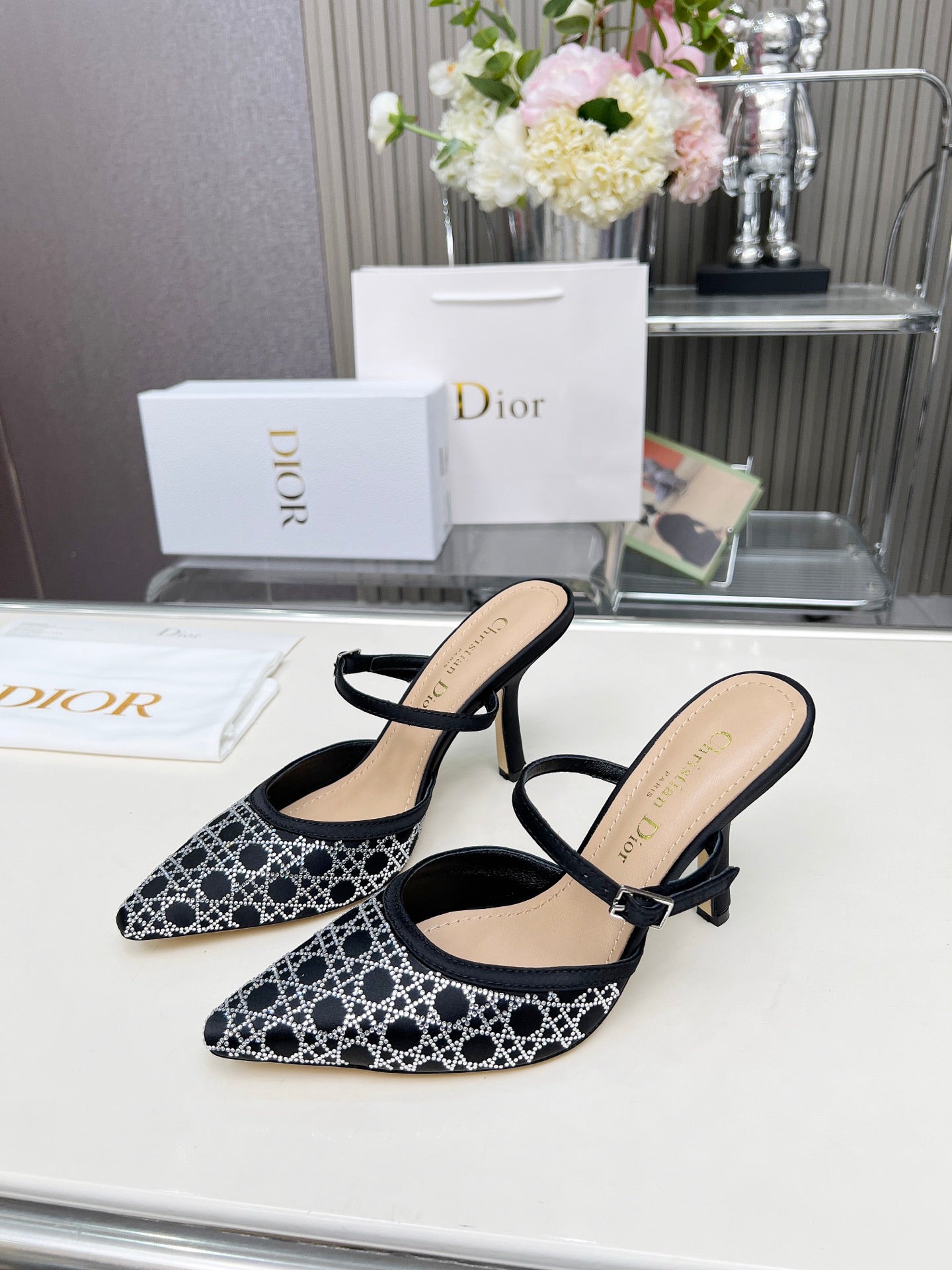 295QD117Z Popular high-quality leather  High heels