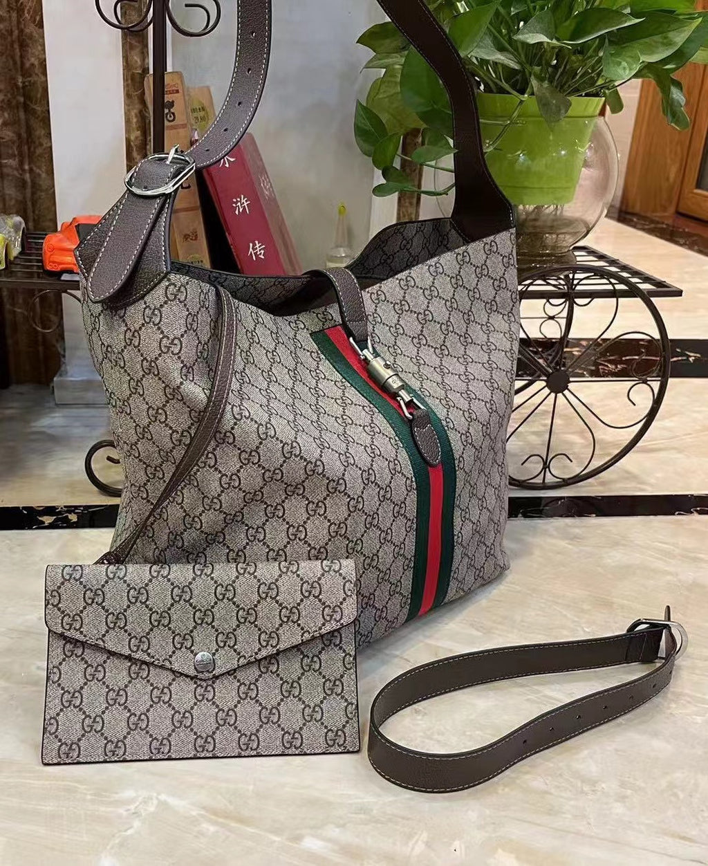 1XB432B Popular    leather bag