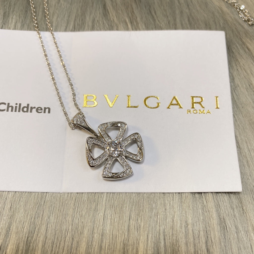 15QS71X Popular Necklace