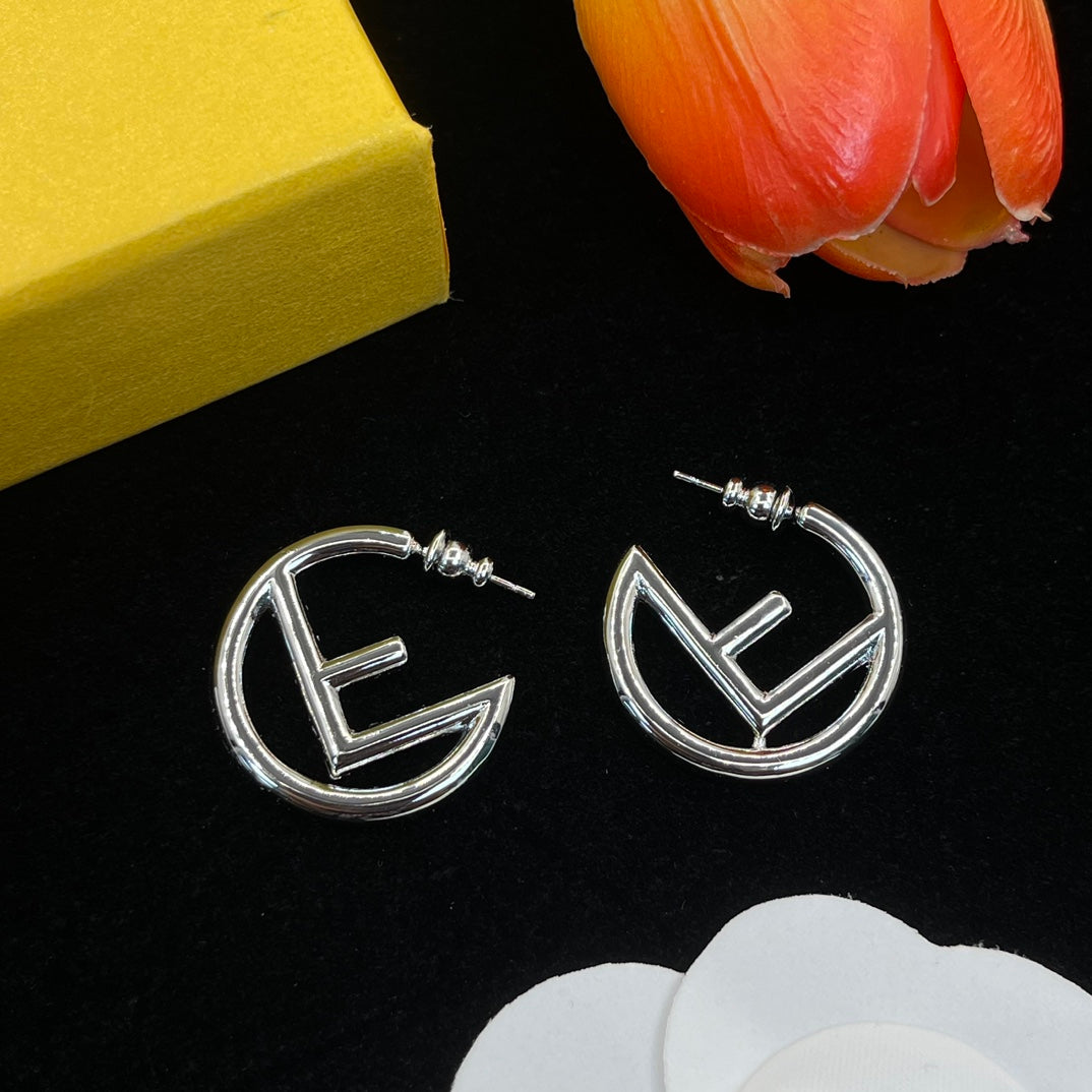 14F647E Popular  Earrings