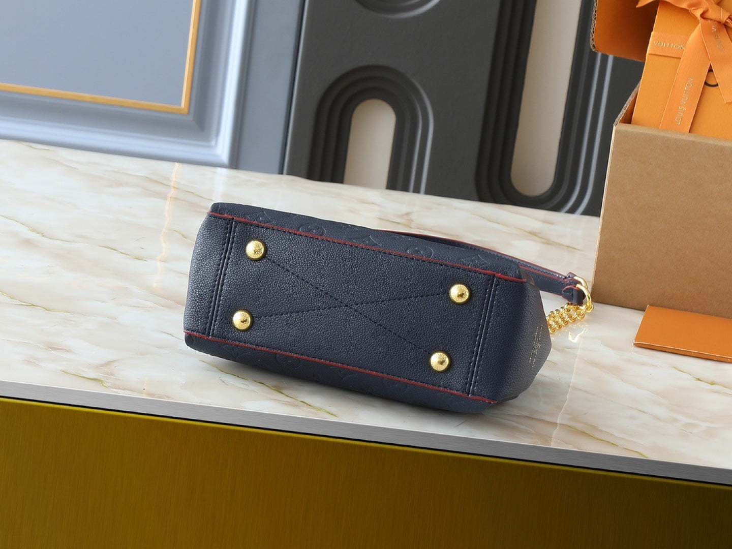 136PE75B Popular leather bag