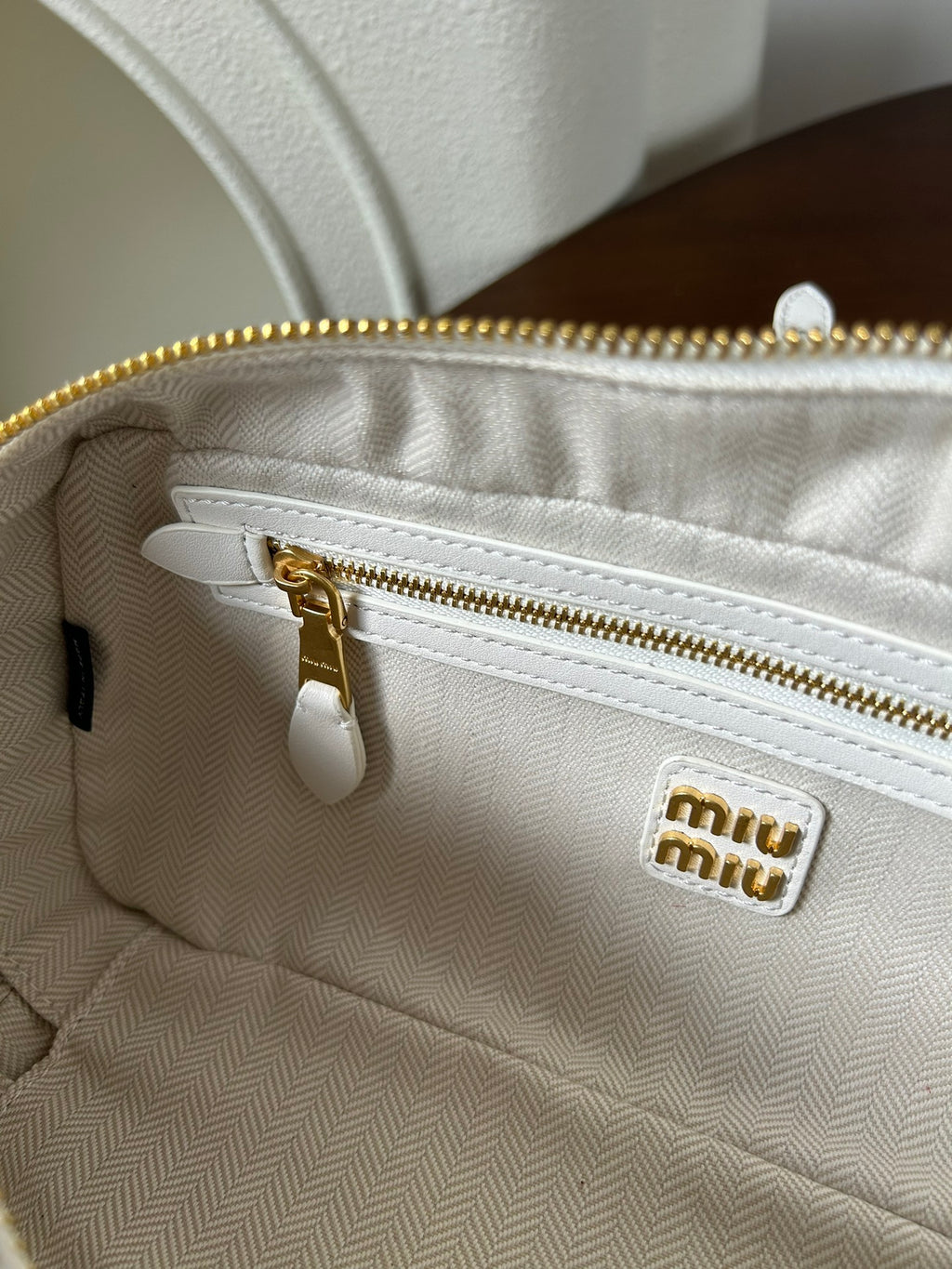 B1P46A155 Popular leather bags