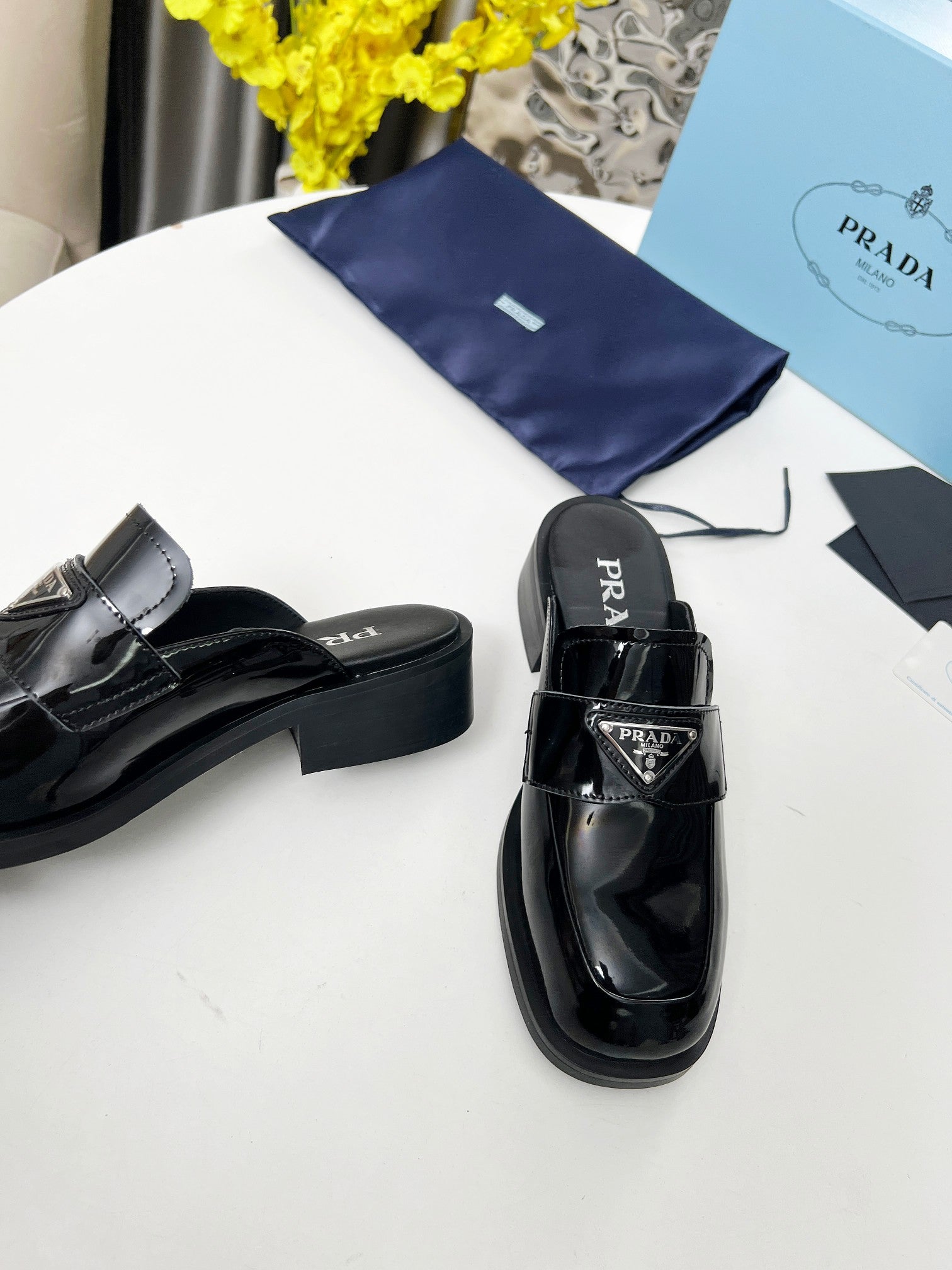 2105QP403Z Popular high-quality leather Shoes