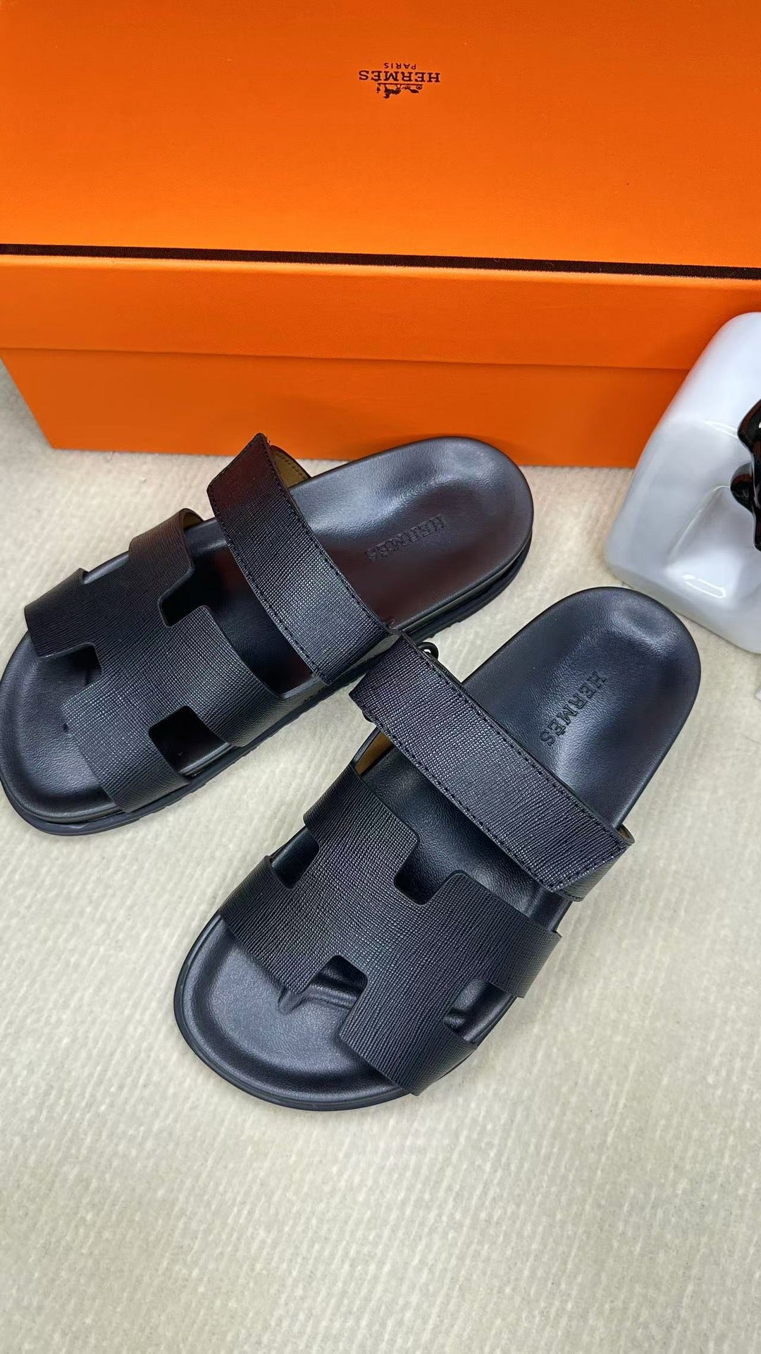 255QH26Z Popular leather shoes