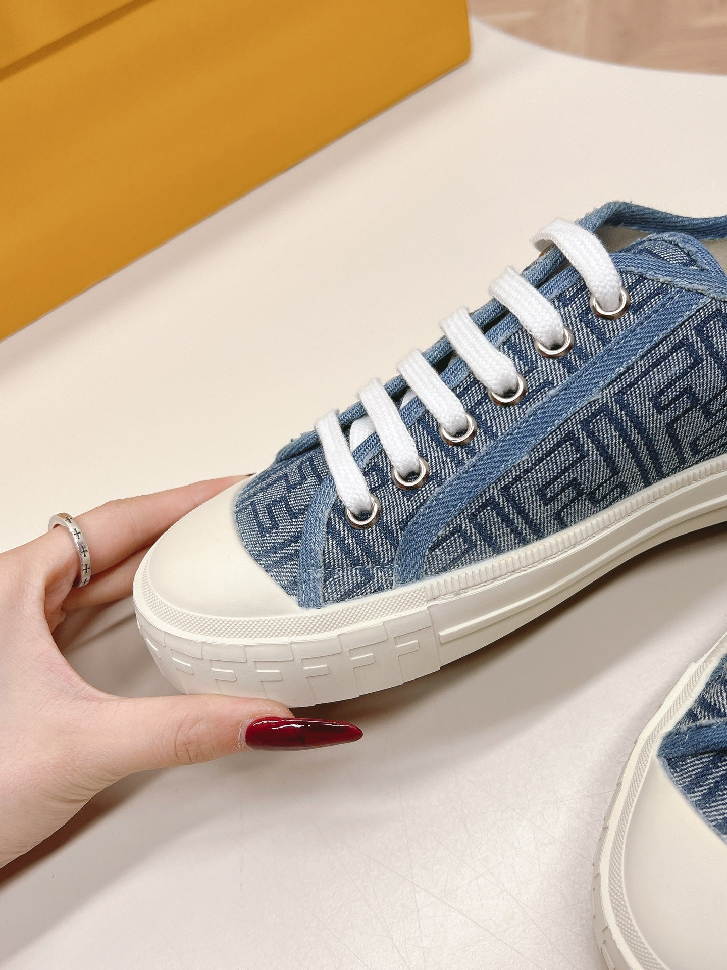 2105QF423Z Popular high-quality Shoes
