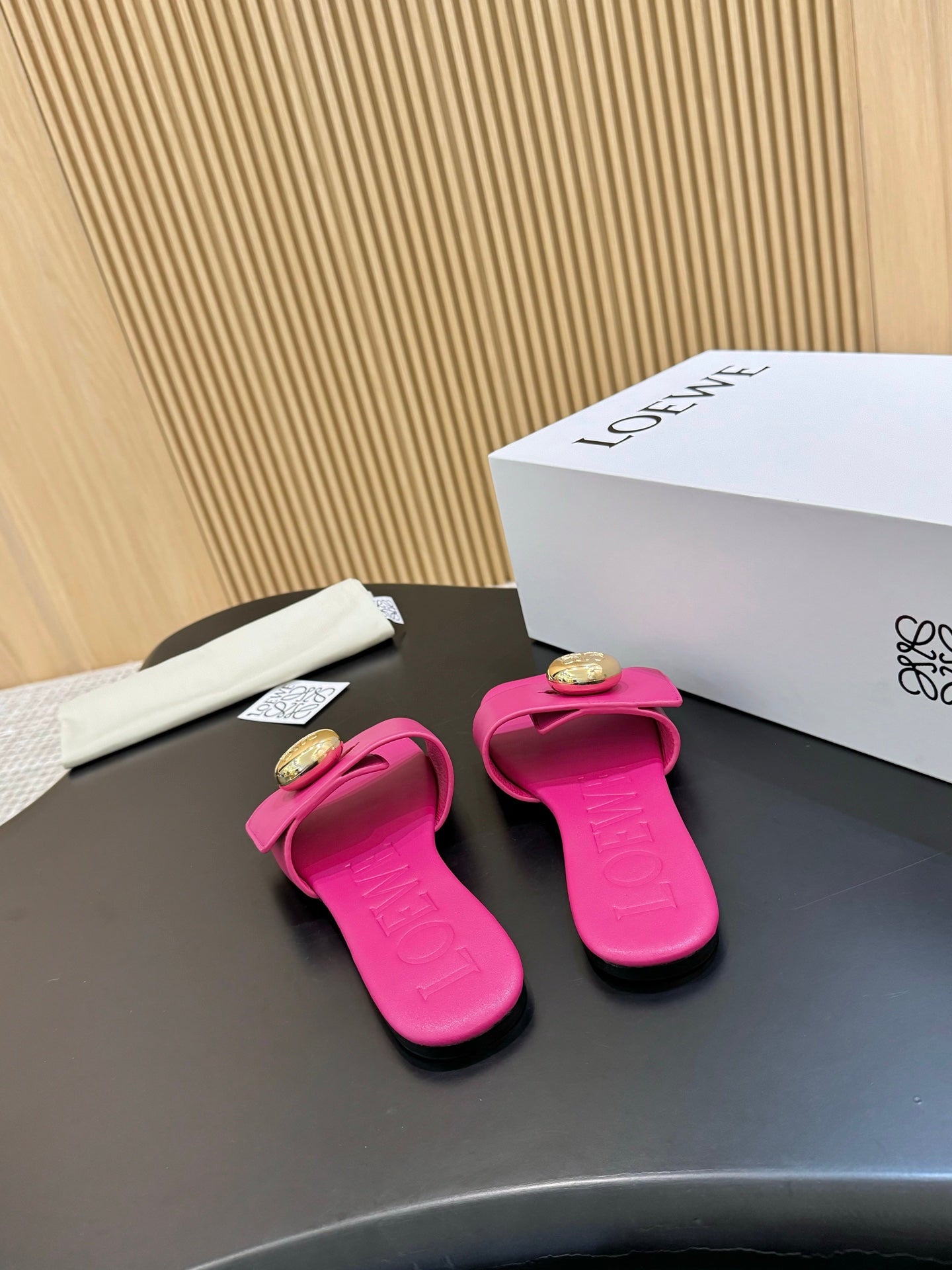 Z2X66V18 Popular high-quality leather Shoes