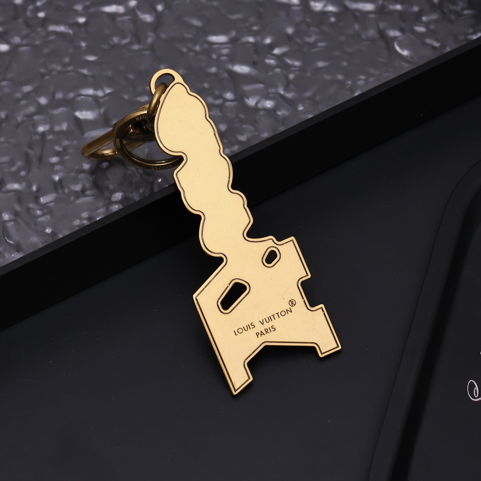 14E16A  Popular key closure
