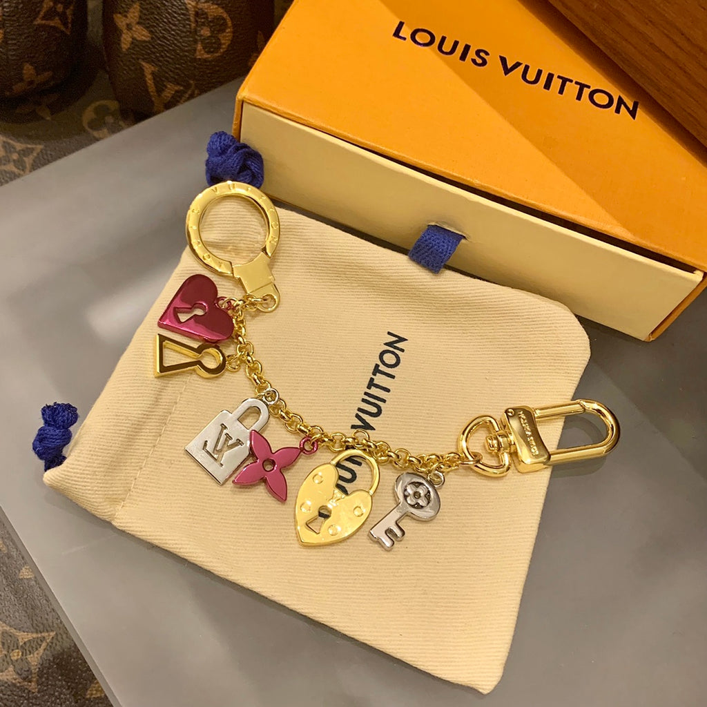 35QE12A Popular bag 's charms accessories
