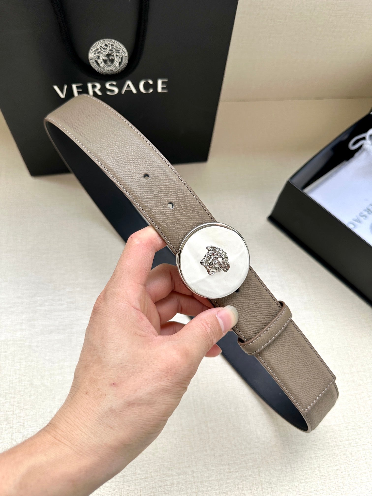 1115QV58P Popular High quality belt With full package