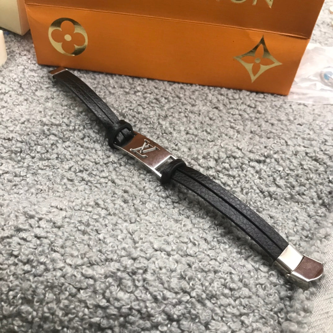 15QE61K  Popular Bracelets