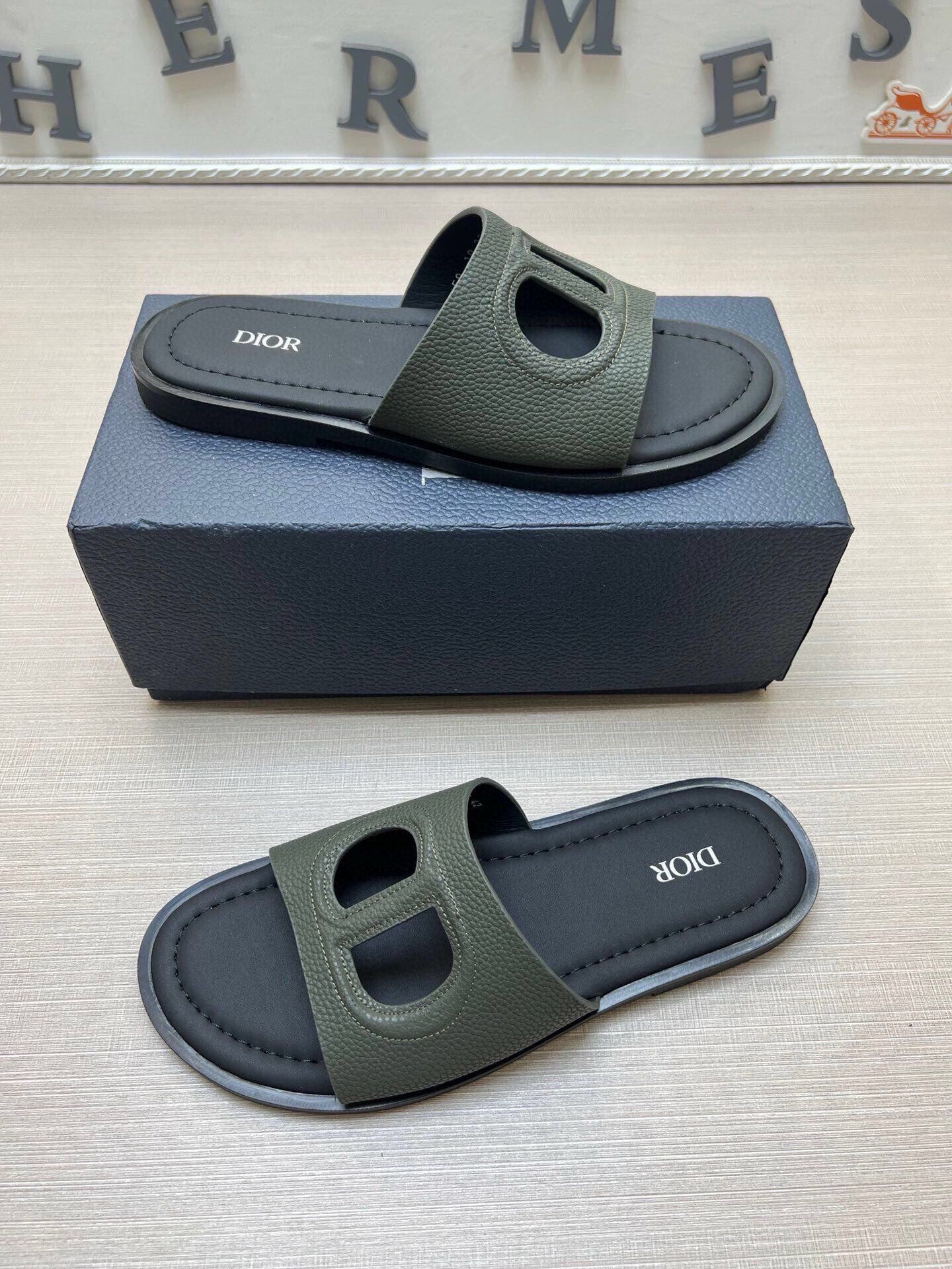 535ZD306Z Popular Slippers