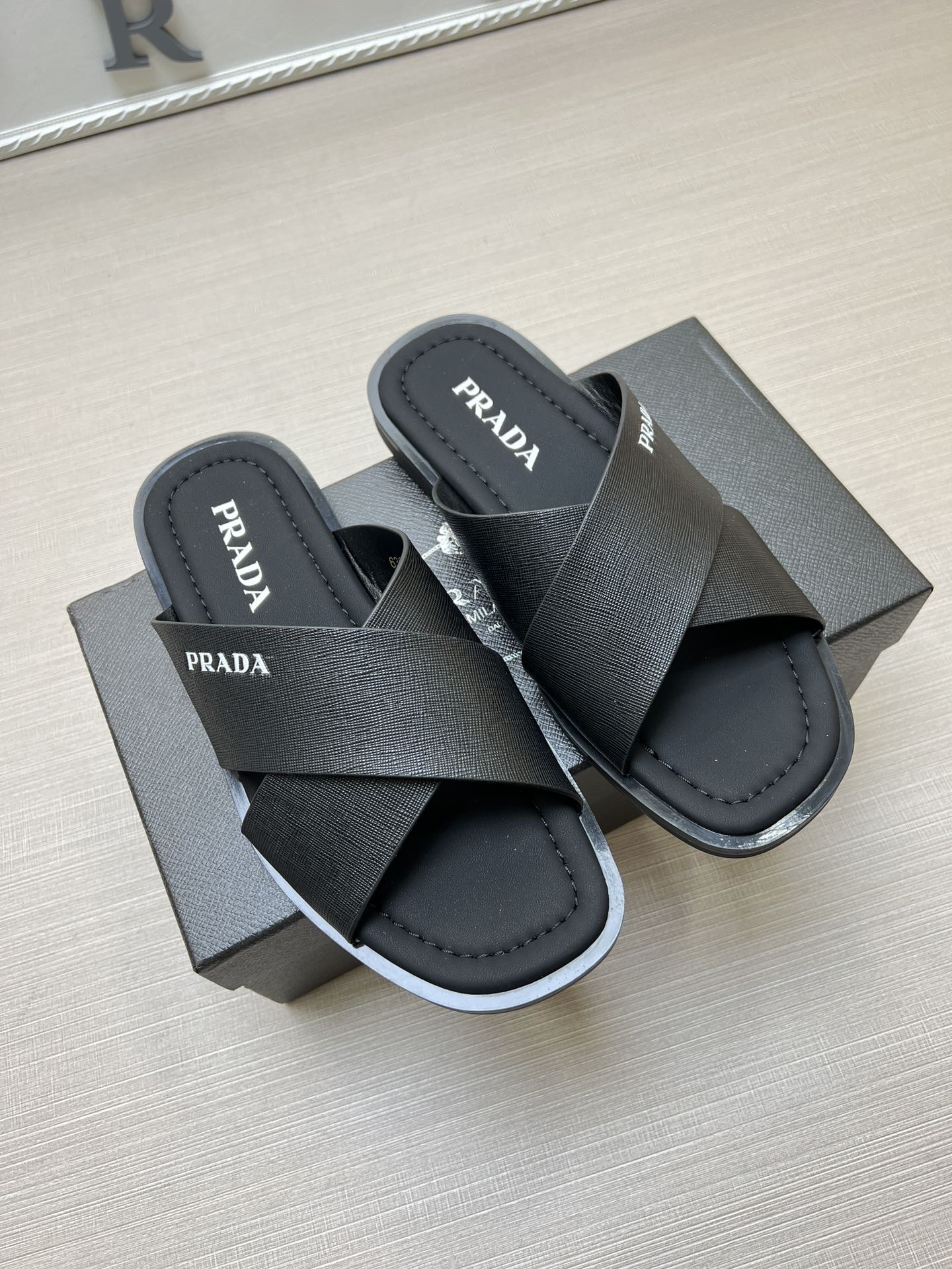 54PD72Z Popular slippers