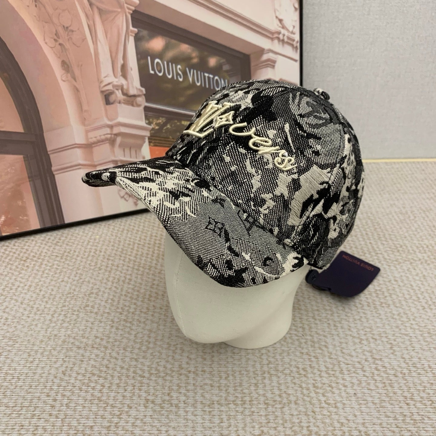 165NE5M Popular   hats