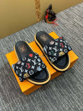 5QE12Z Popular Slippers