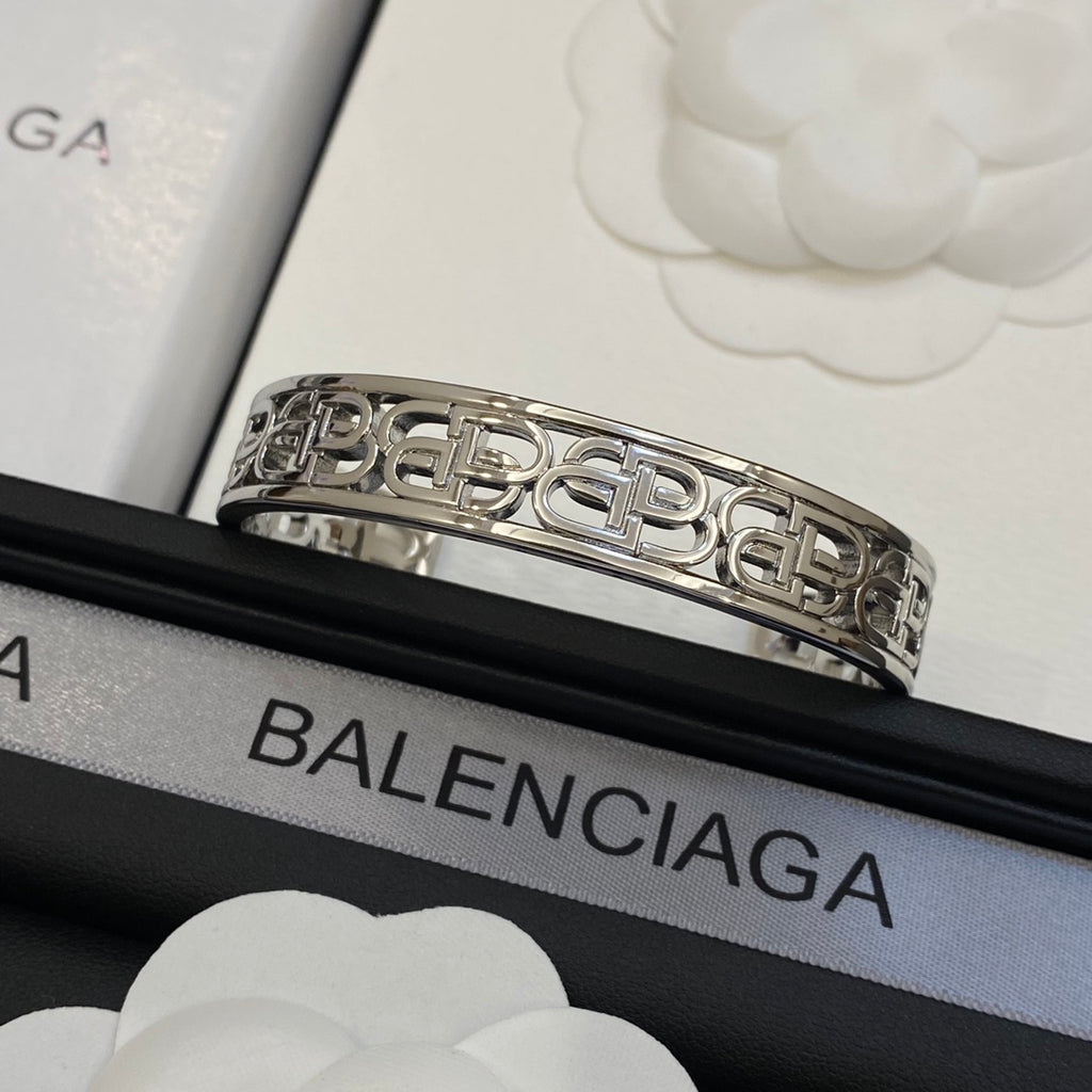 14J986K  Popular Bracelets