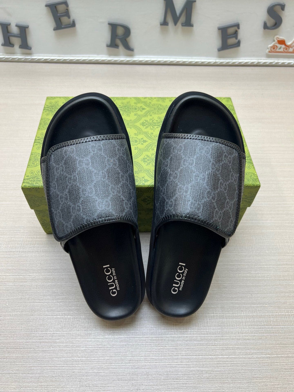 5LB231Z Popular Slippers