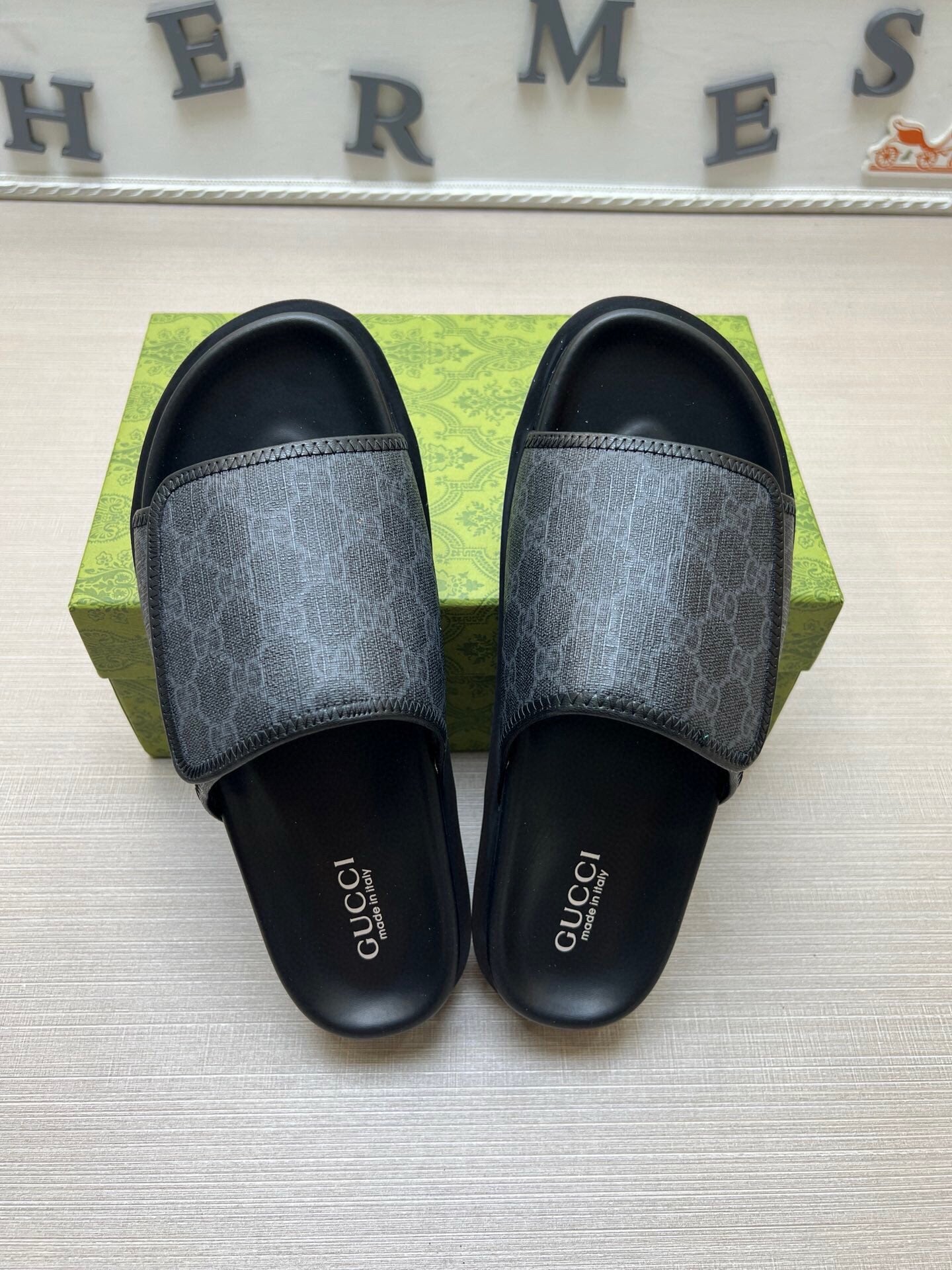 5LB231Z Popular Slippers