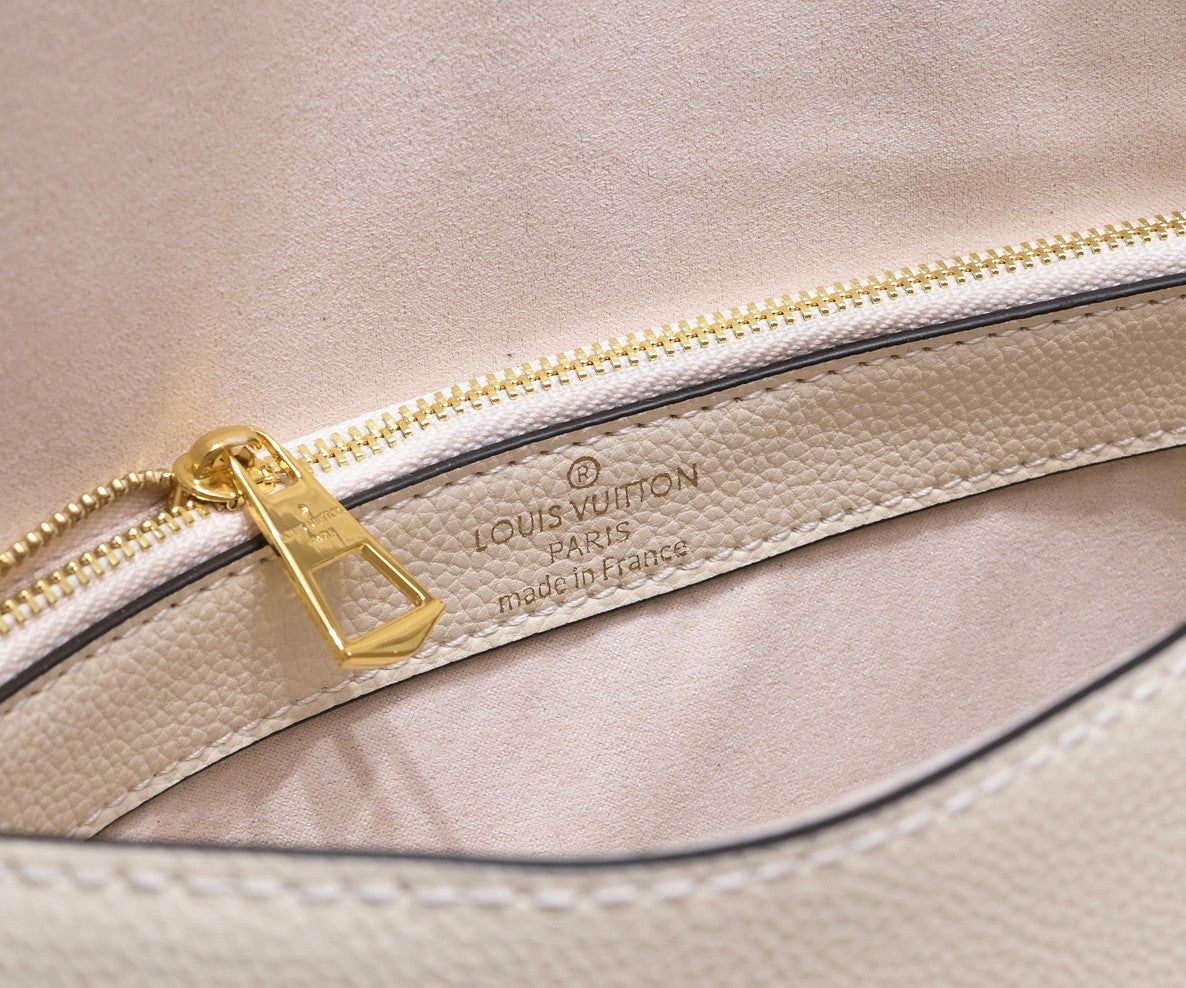 136PE40B Popular leather bag