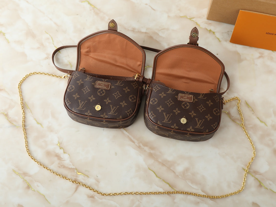 15RE158B Popular leather bag