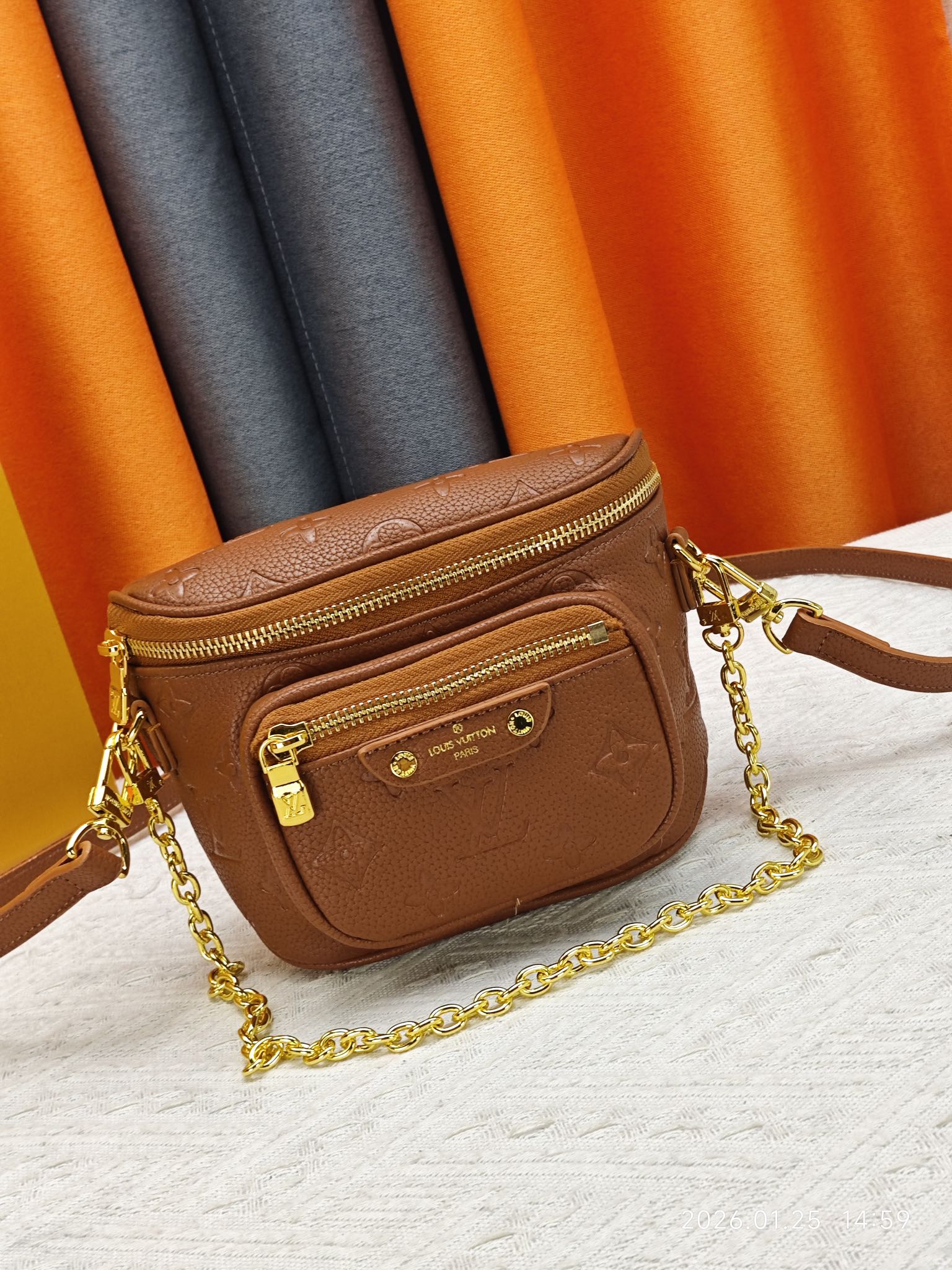 146PE75B Popular leather bag