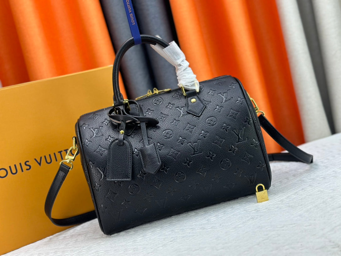 B1X56E29 Popular leather bag