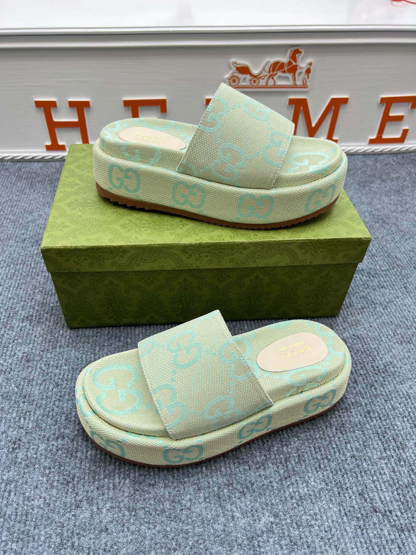 54B122Z Popular slippers  Sole thickness 5.5cm