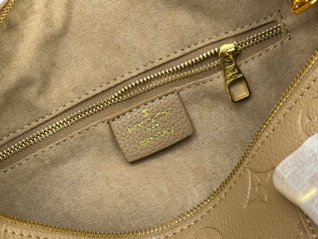 156XE29B Popular leather bag