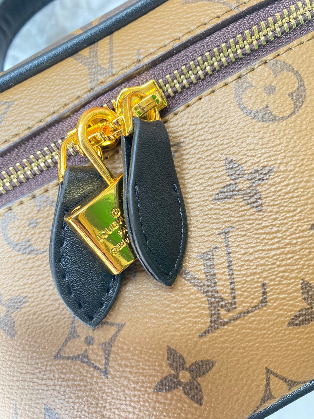 2XE121B Popular   leather bag 