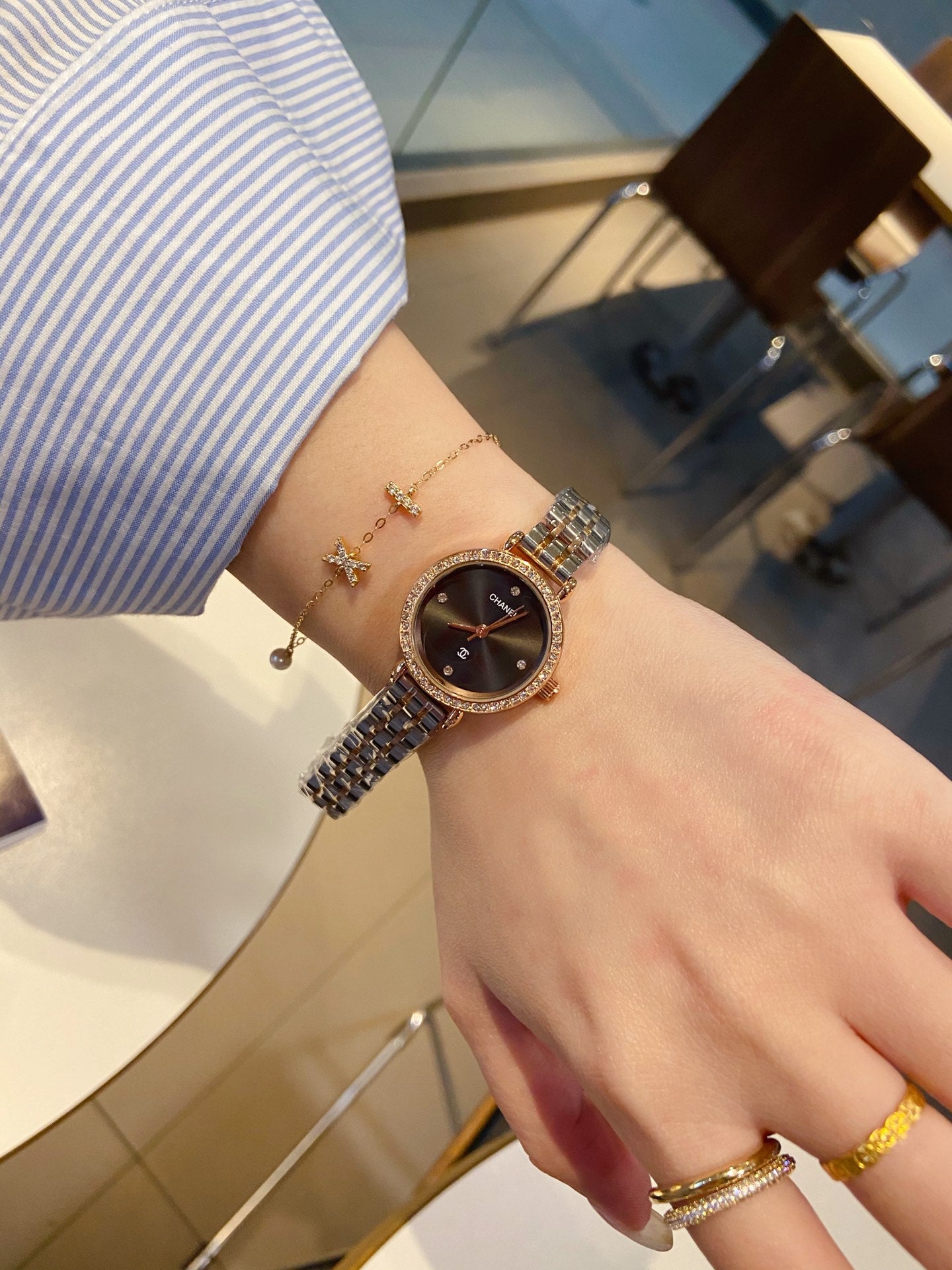 136RC83L Popular Watches