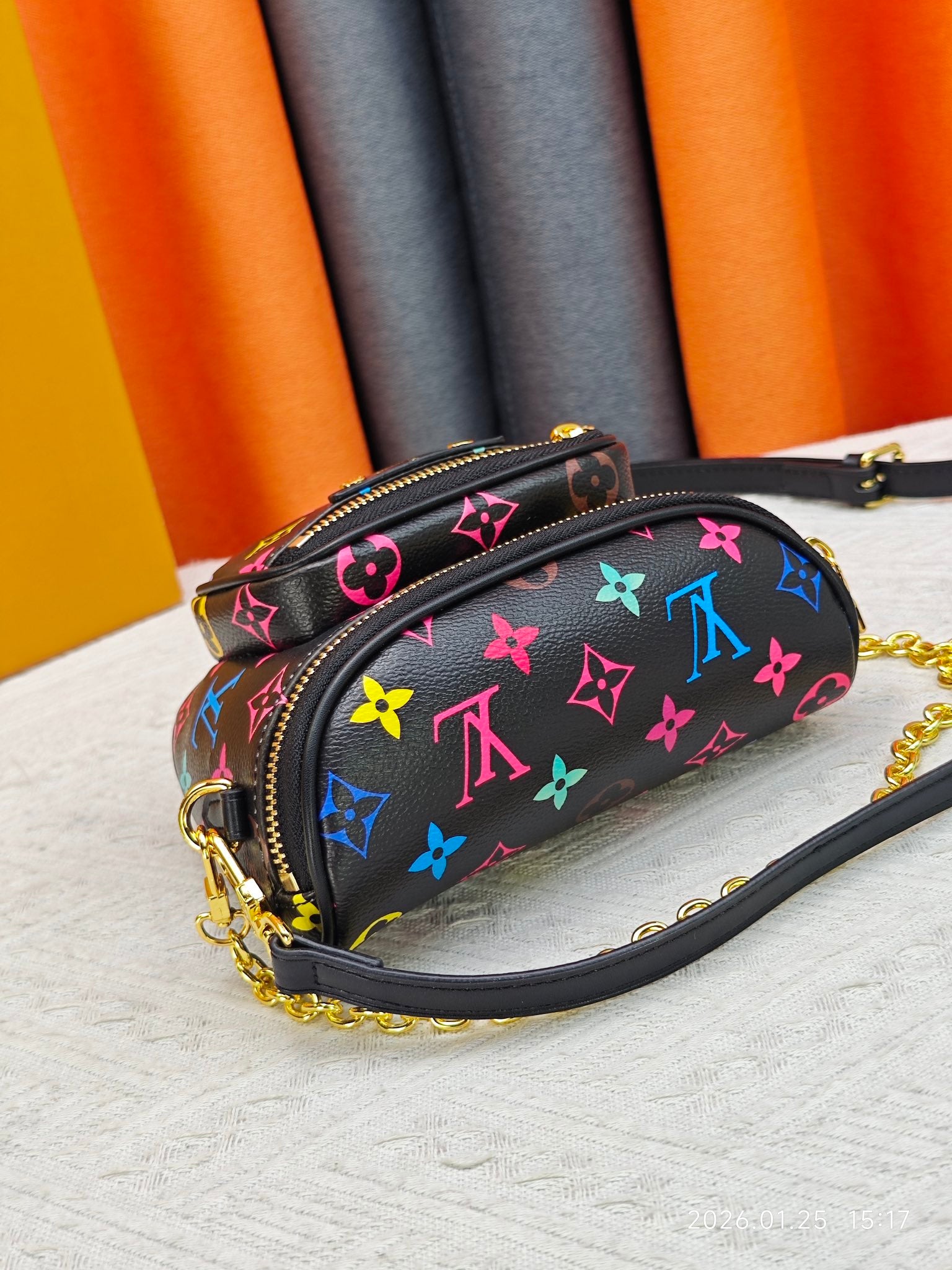 146PE76B Popular leather bag