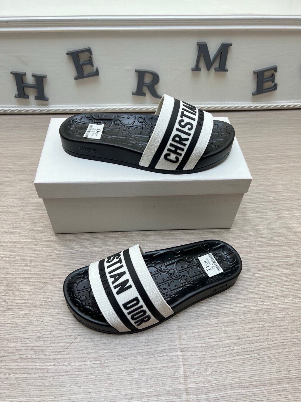 5LD212Z Popular Slippers