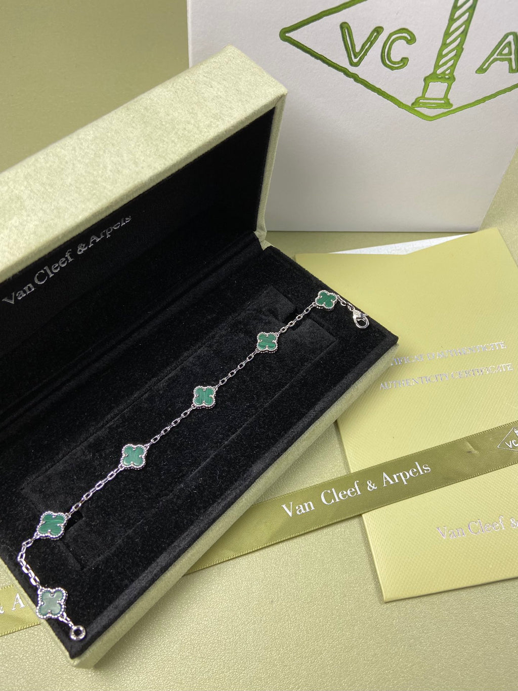 5XVA183K  Popular bracelets 6 flowers mini size 0.9cm flower