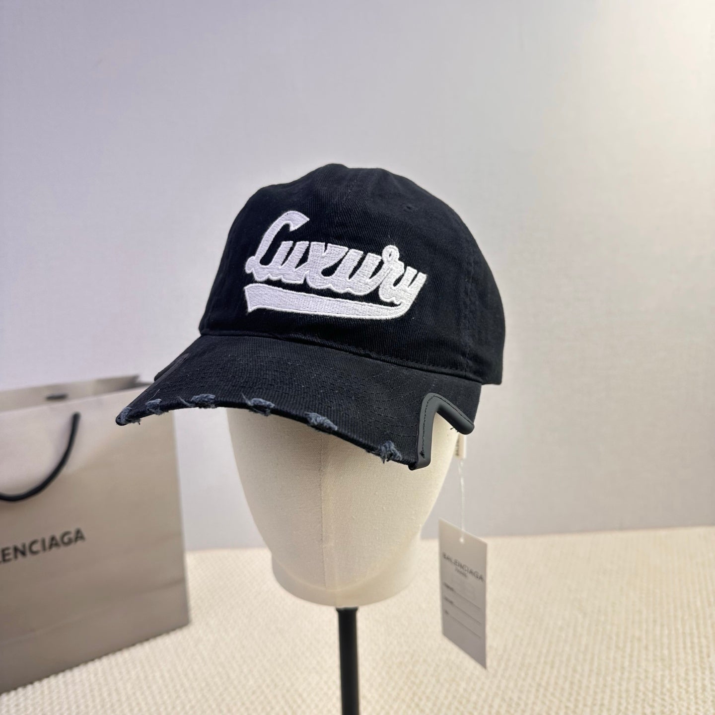 16XJ36M Popular hats