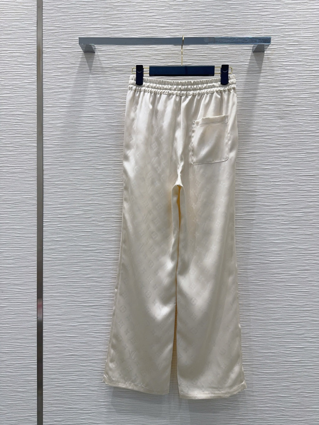 U2X56E24 Popular Pants
