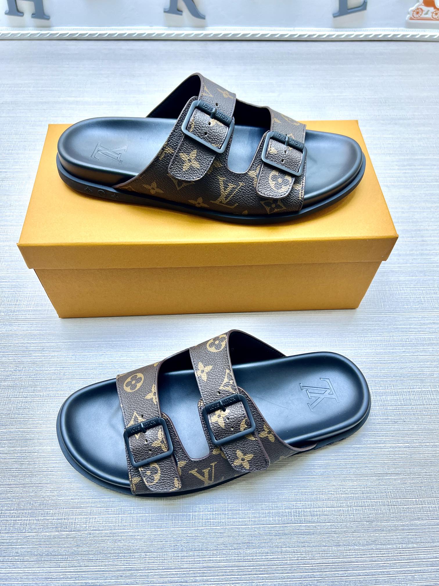 54E57Z Popular slippers